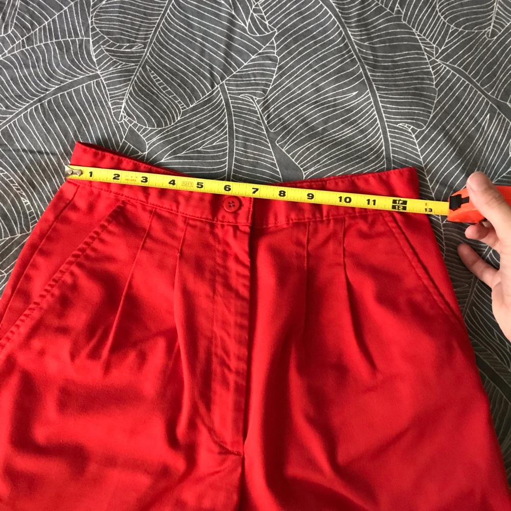 Vintage red pleated cuffed high waisted suit short - Picture 7 of 8